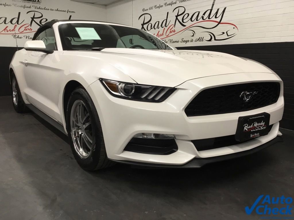 Used 2017 Ford Mustang Convertible image 14