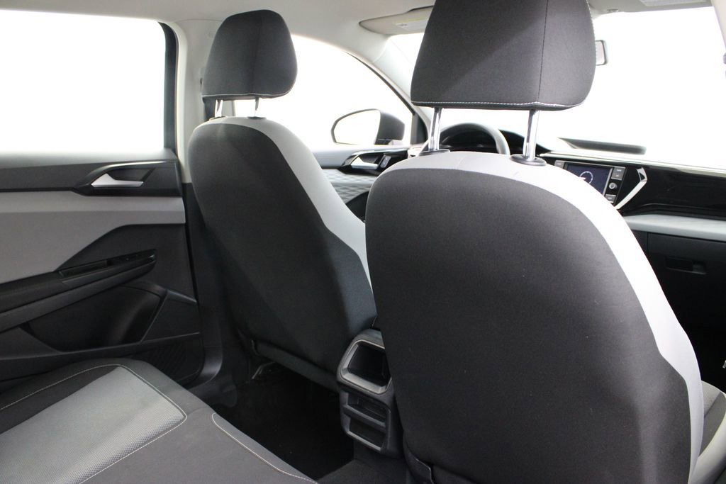 Certified 2022 Volkswagen Taos S FWD image 19