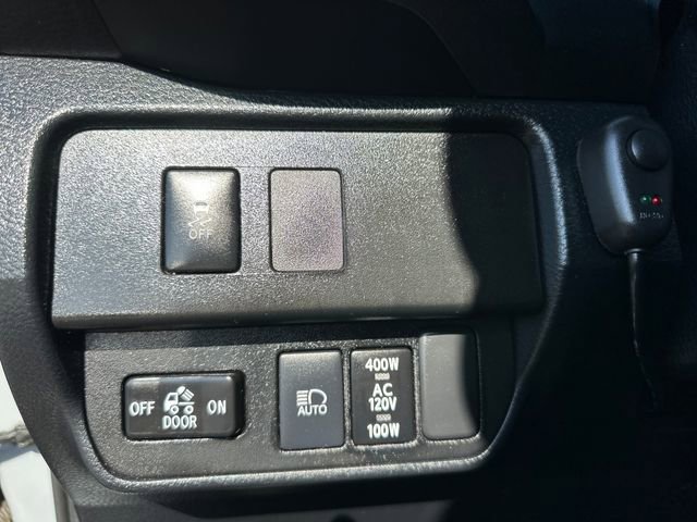 Used 2020 Toyota Tacoma TRD Off-Road AWD/4WD image 16