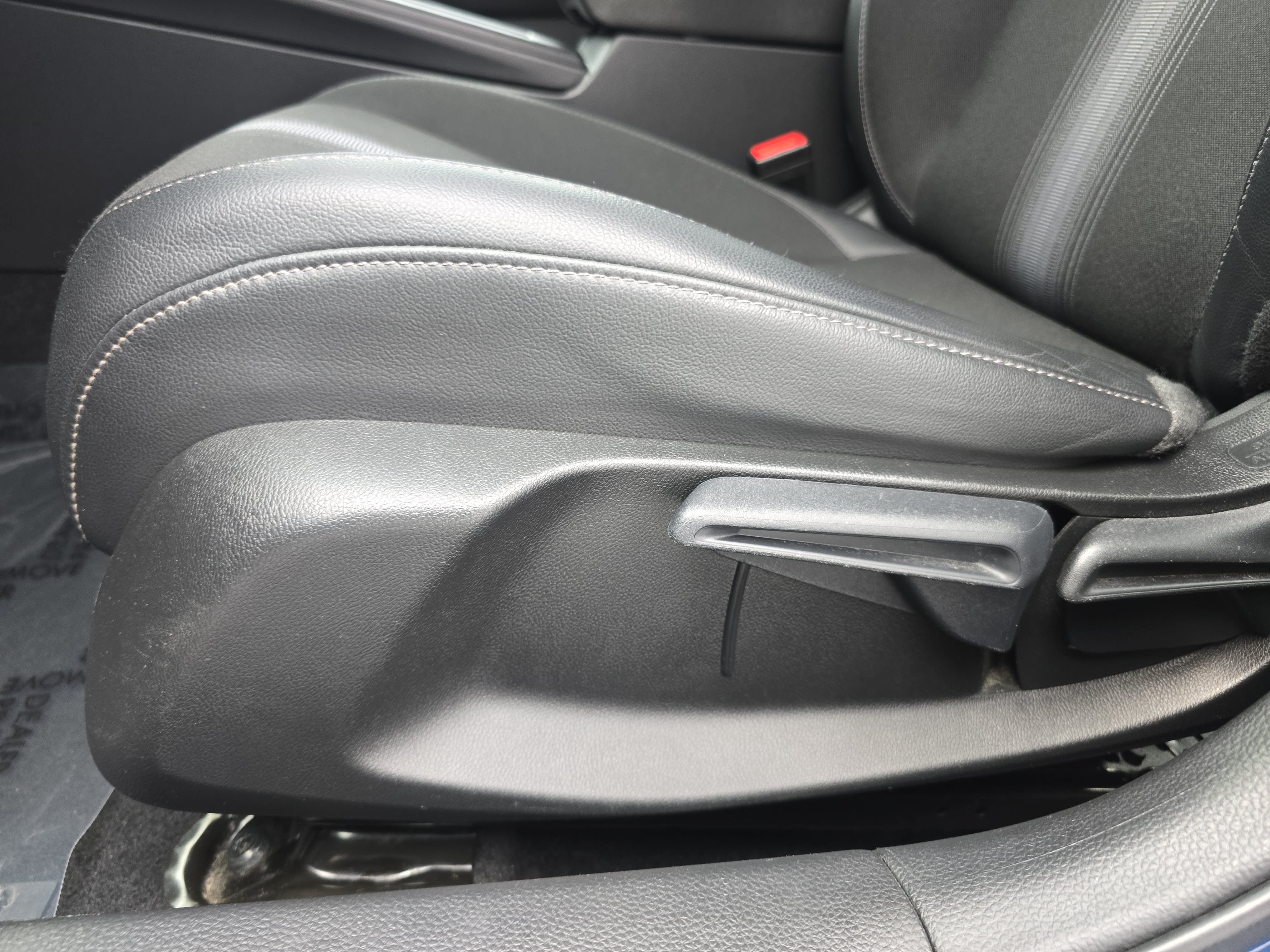 Used 2025 Honda Civic Sport image 28