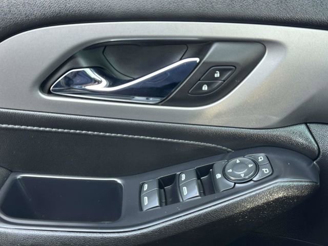 Used 2022 Chevrolet Traverse LT image 14