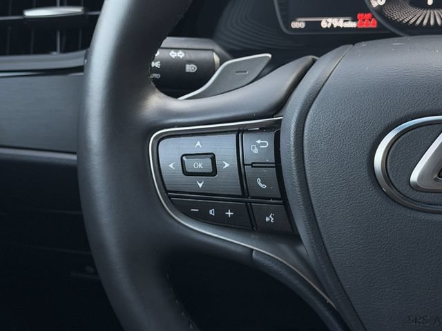 Used 2025 Lexus ES 350 w/ Premium Package FWD image 13