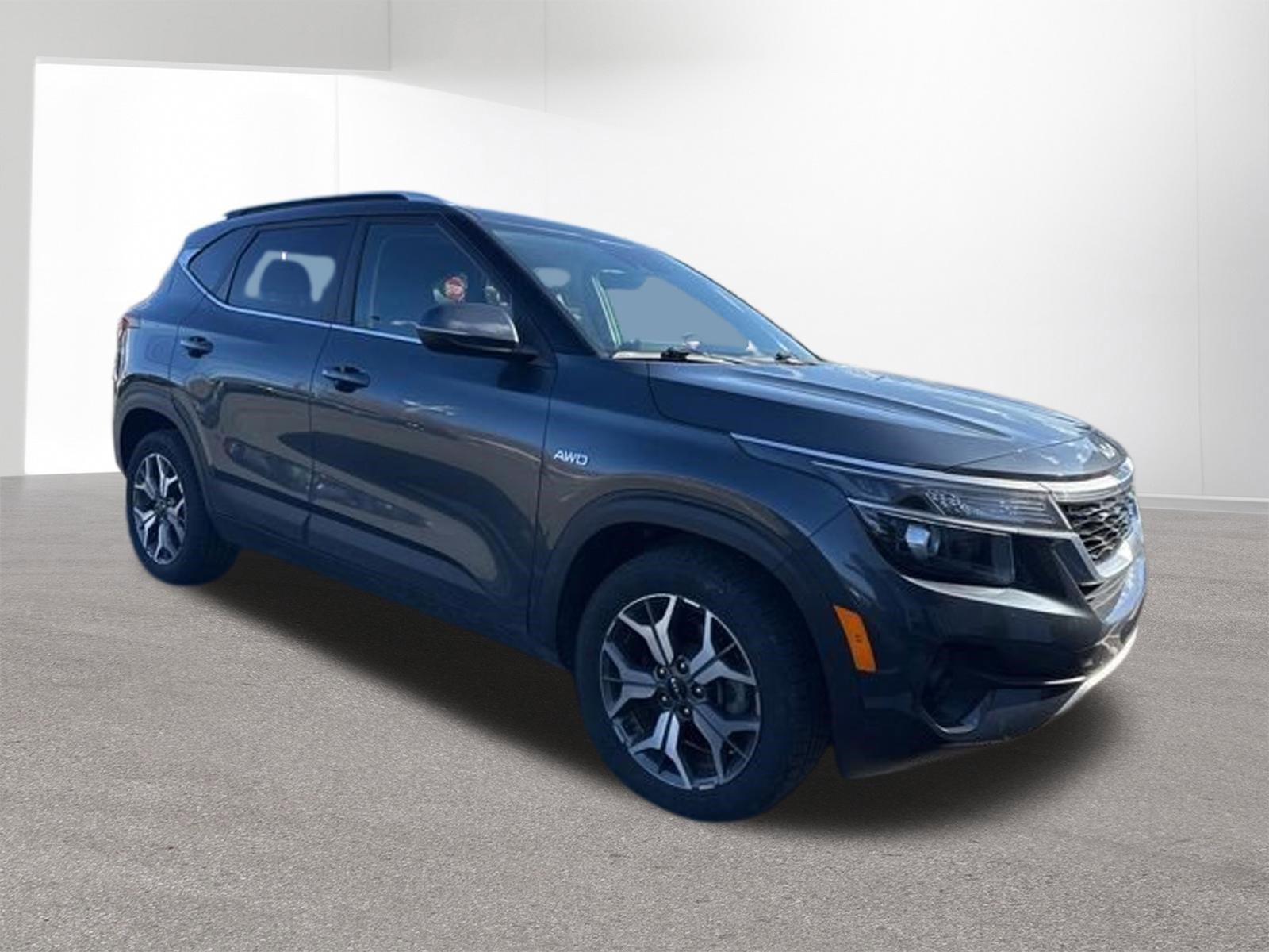 Certified 2023 Kia Seltos EX image 9