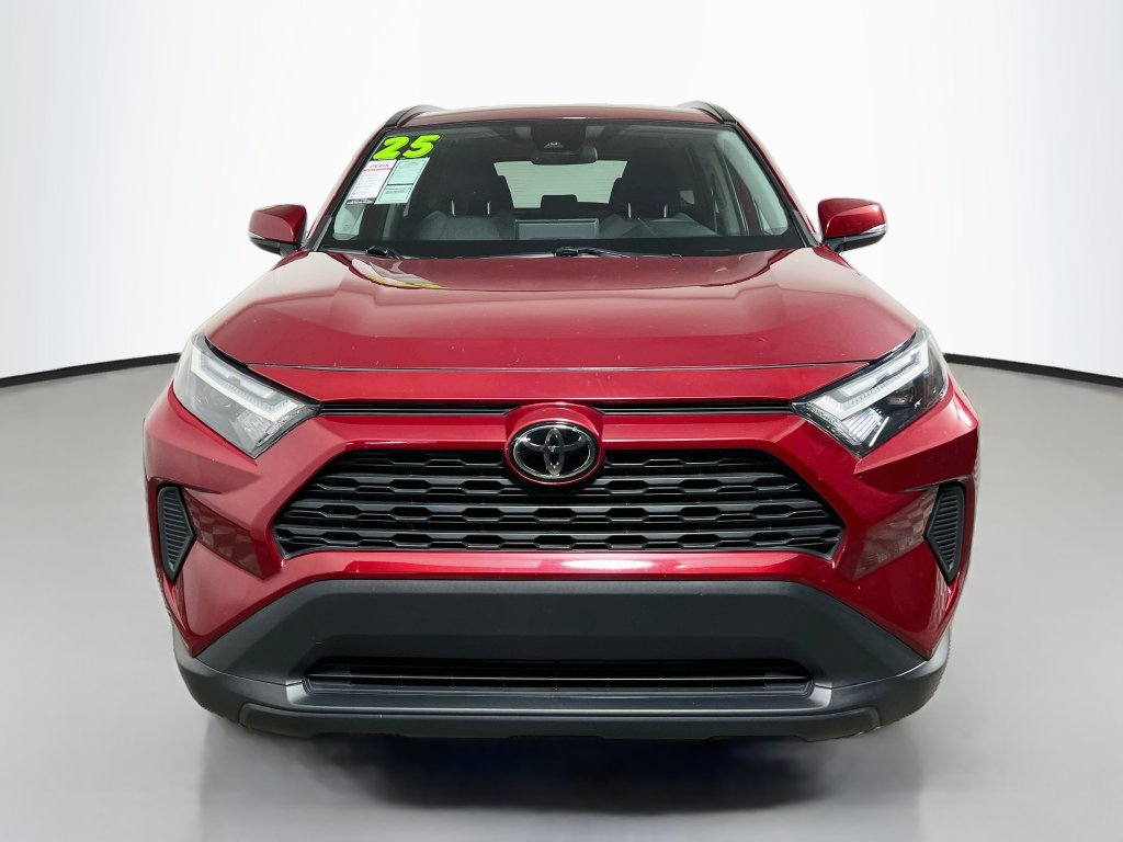 Used 2025 Toyota RAV4 XLE FWD image 8
