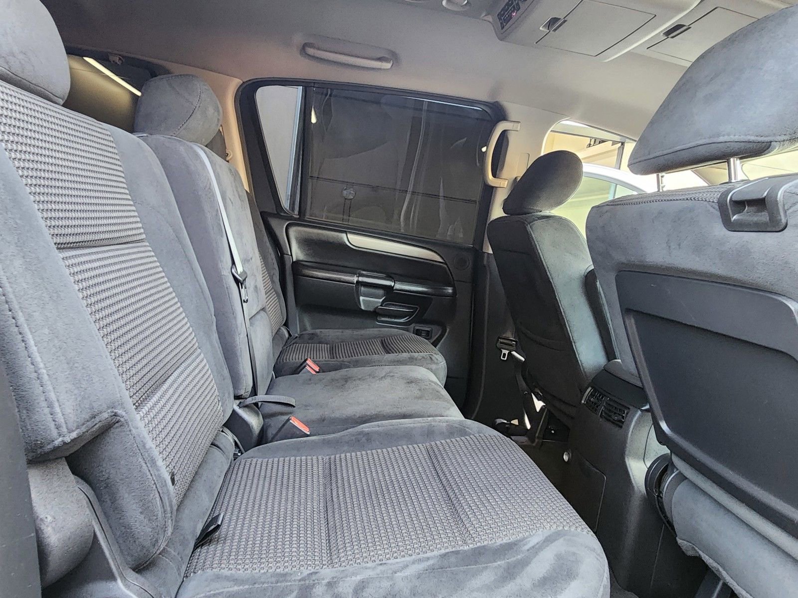 Used 2011 Nissan Armada SV image 49