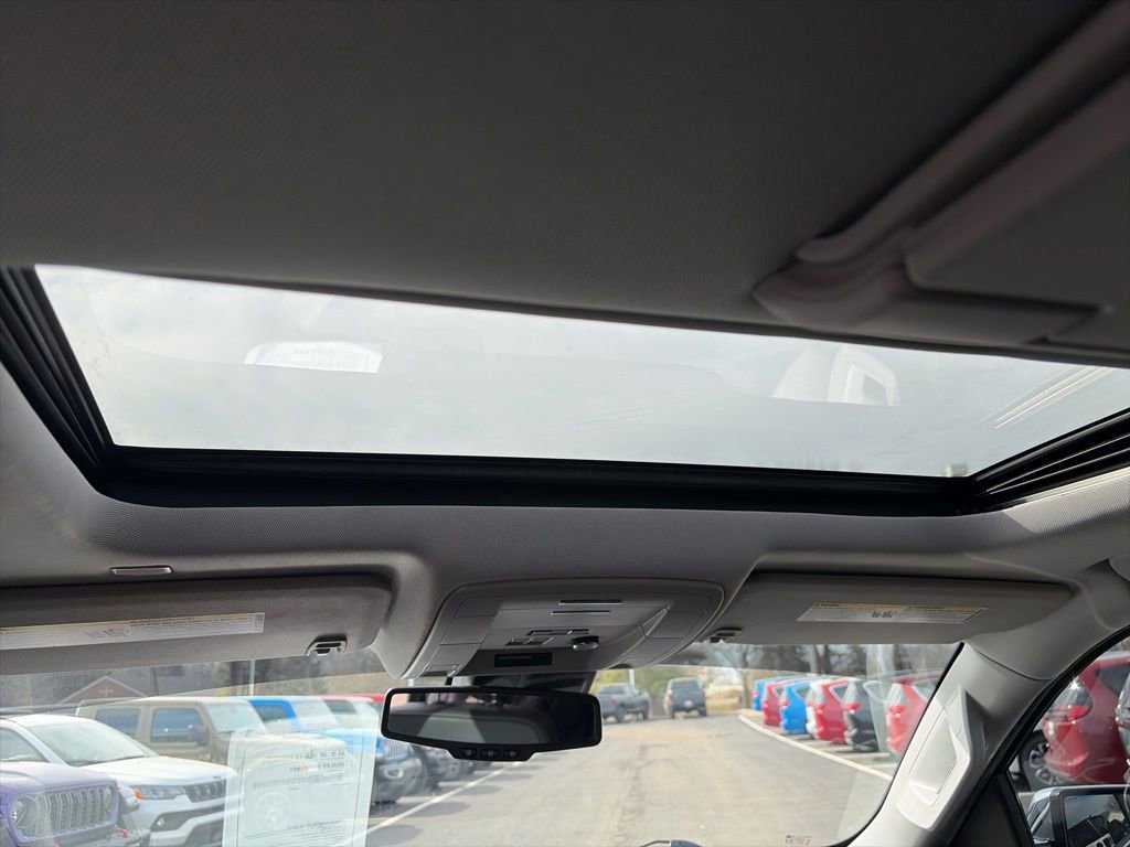 Used 2020 Chevrolet Suburban Premier image 7