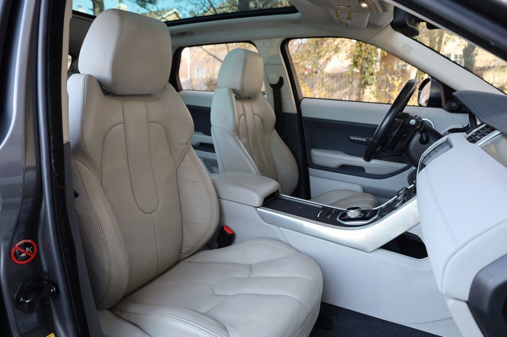 Used 2015 Land Rover Range Rover Evoque Pure Plus image 24