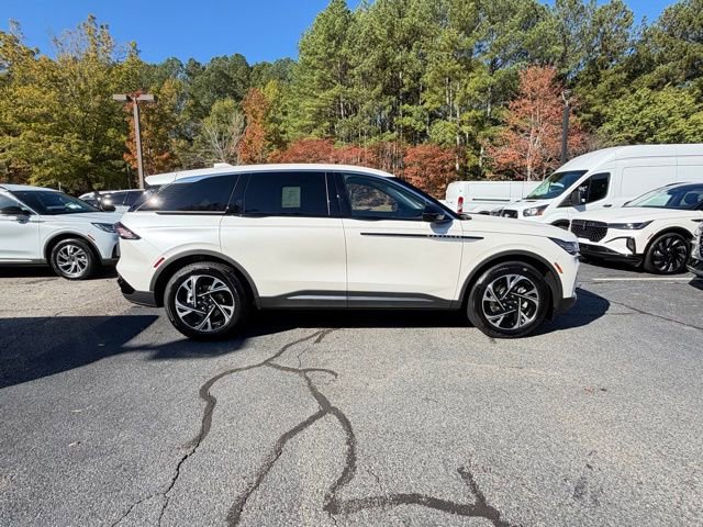 New 2026 Lincoln Nautilus Premier image 6