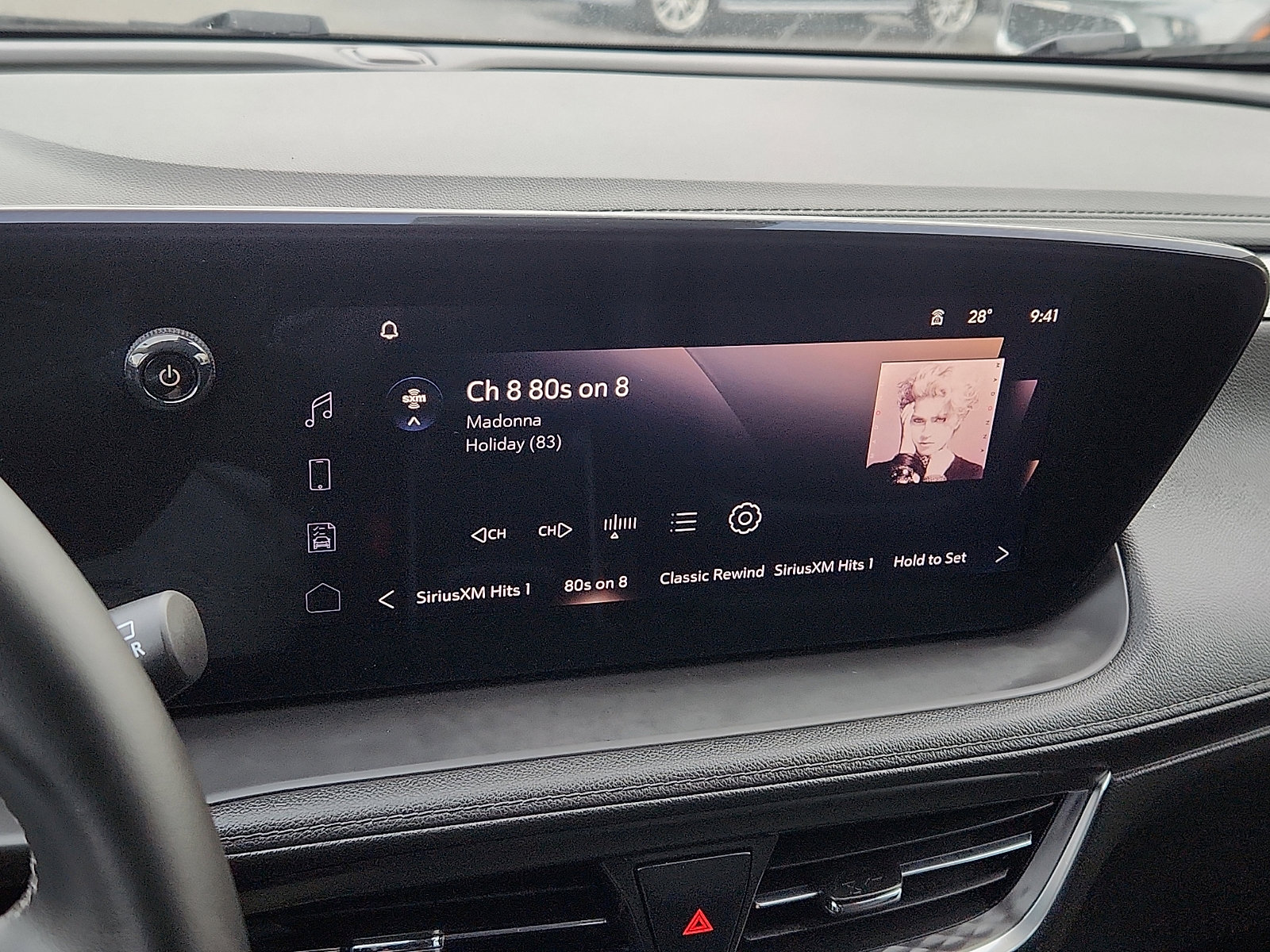 Used 2024 Buick Encore GX Sport Touring image 17