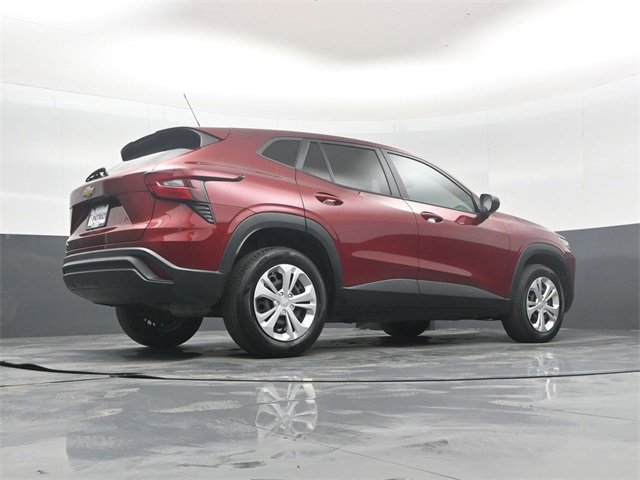 Used 2024 Chevrolet Trax LS image 39