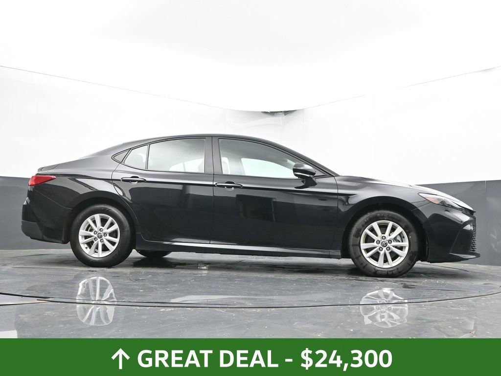 Used 2025 Toyota Camry LE image 50