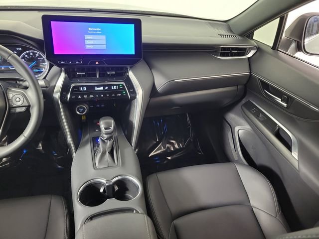 Used 2024 Toyota Venza XLE AWD/4WD image 17