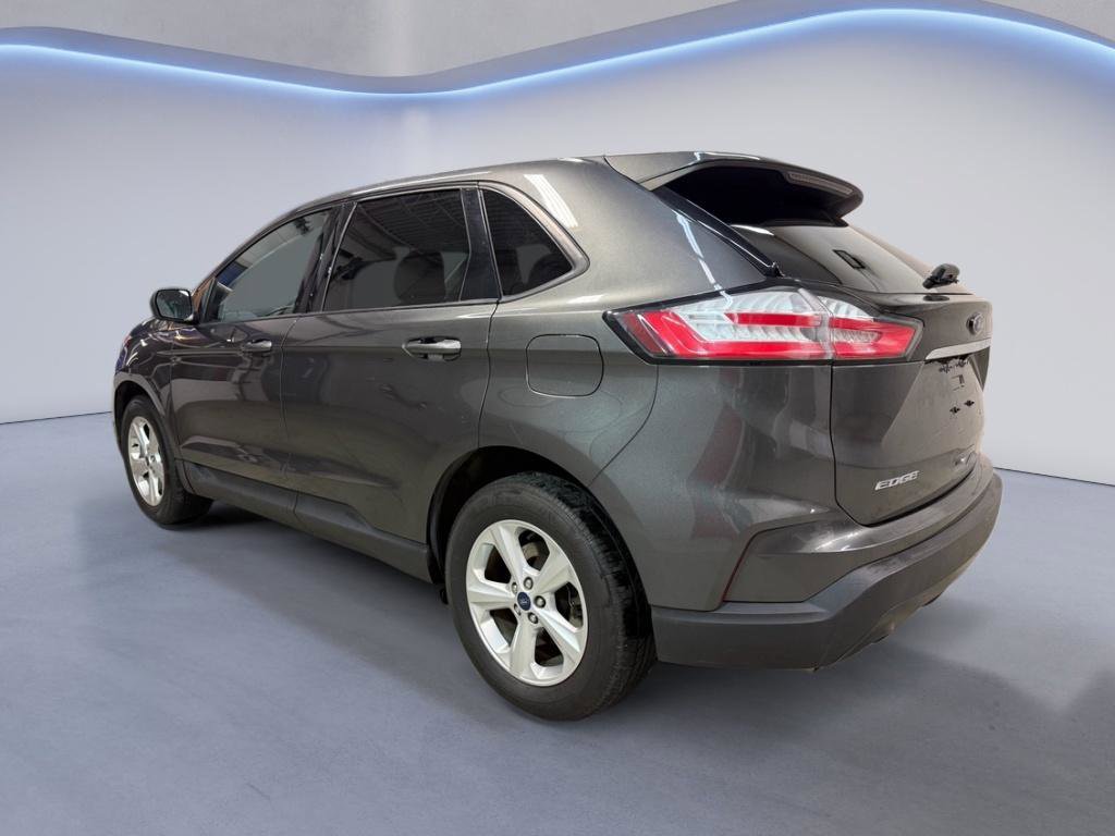 Used 2019 Ford Edge SE image 4