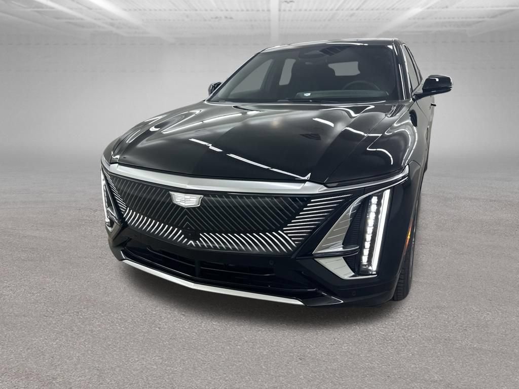 New 2026 Cadillac Lyriq Luxury AWD/4WD image 4