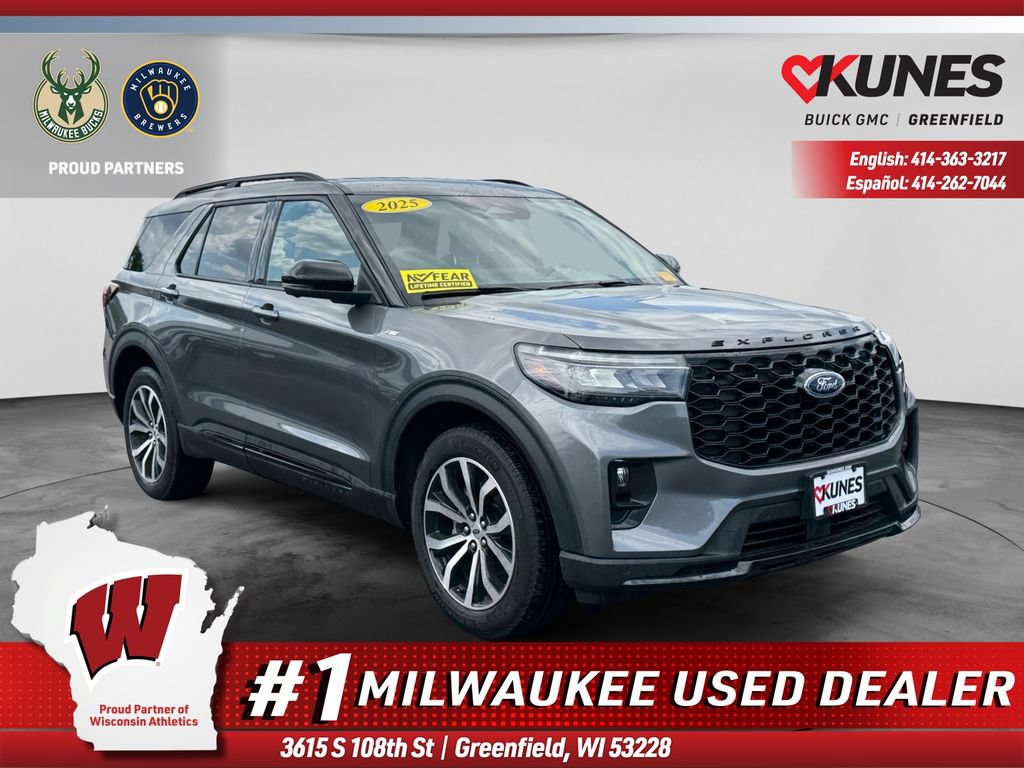 Used 2025 Ford Explorer ST-Line AWD/4WD image 1