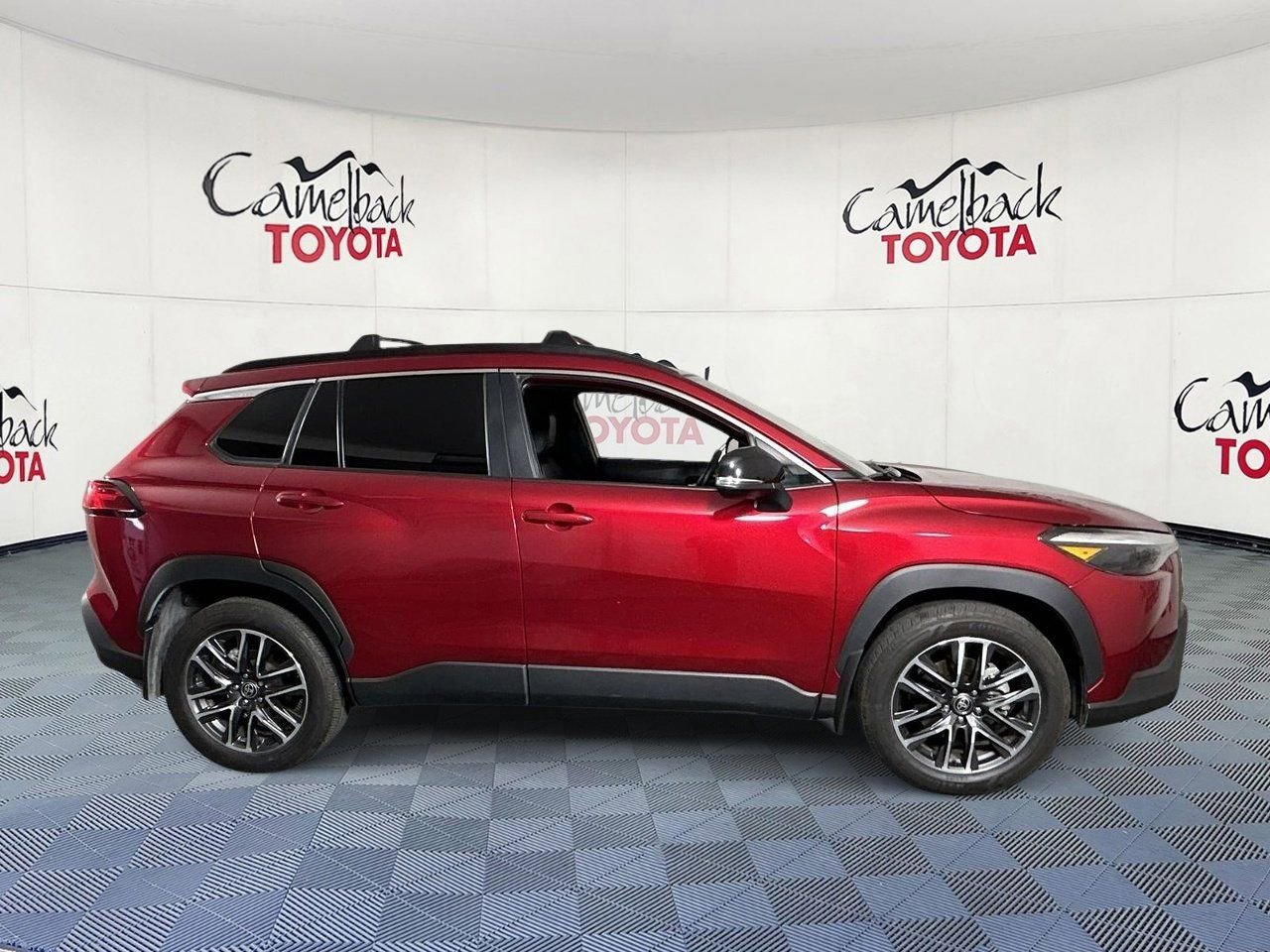 Used 2026 Toyota Corolla Cross XLE w/ Convenience Package image 8