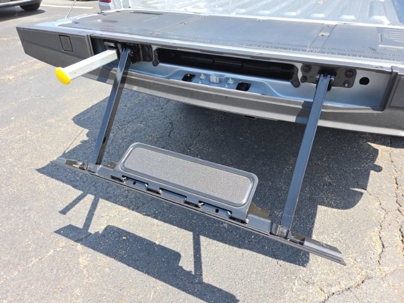 New 2026 Ford F150 XLT w/ Equipment Group 302A MID AWD/4WD image 12
