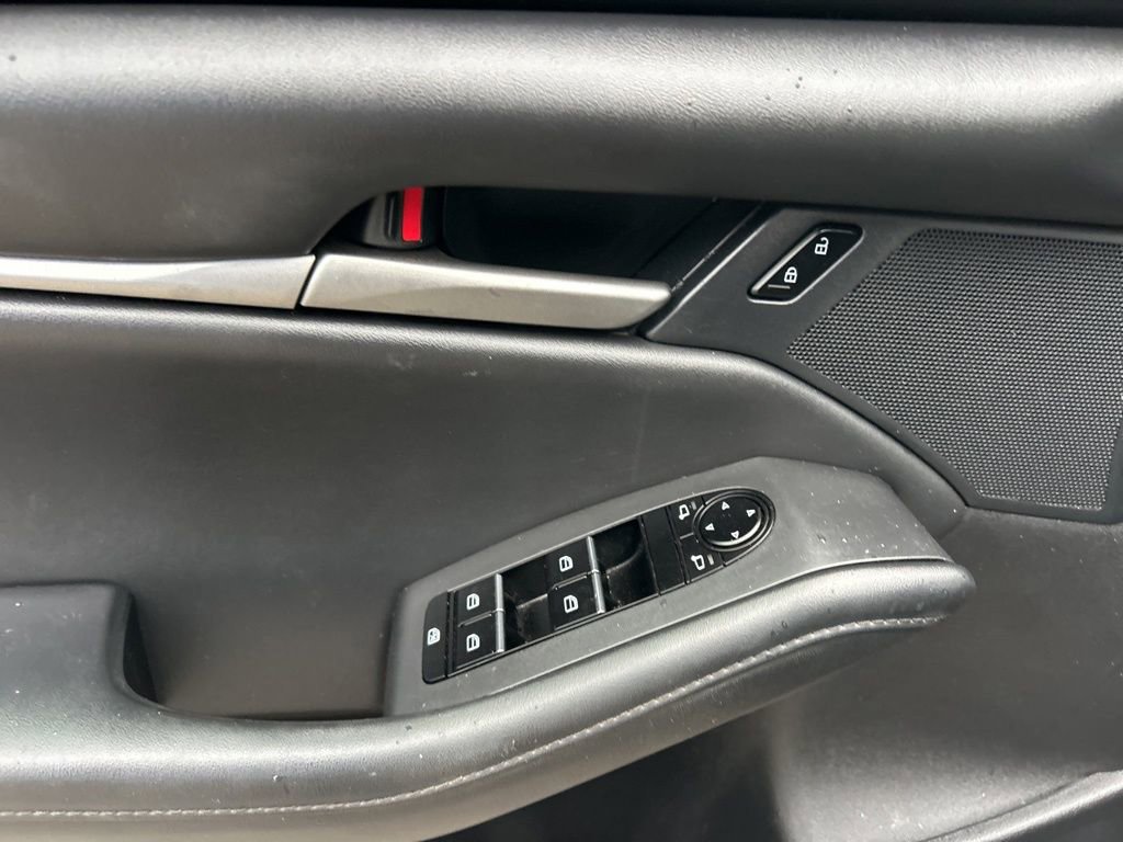 Used 2023 MAZDA MAZDA3 s image 11