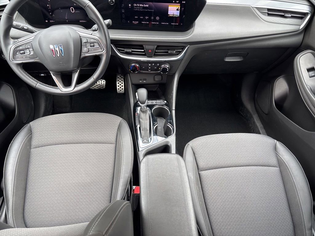 Used 2024 Buick Encore GX Preferred AWD/4WD image 18