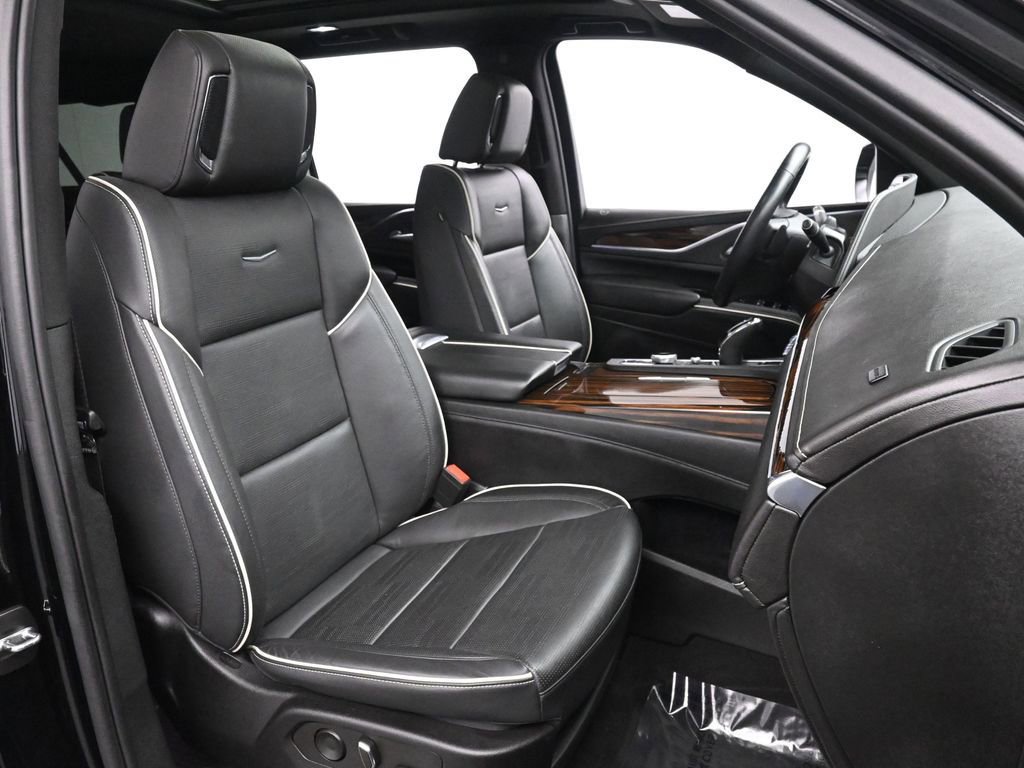Used 2023 Cadillac Escalade ESV Premium Luxury image 24