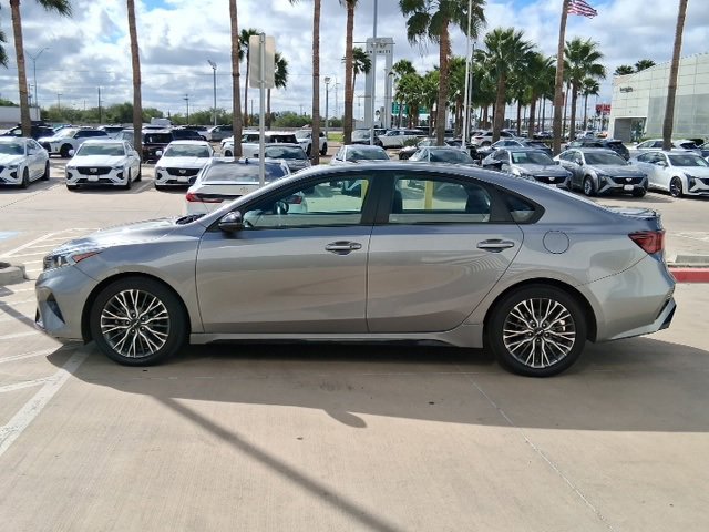 Used 2022 Kia Forte GT-Line w/ GT-Line Premium Package image 3