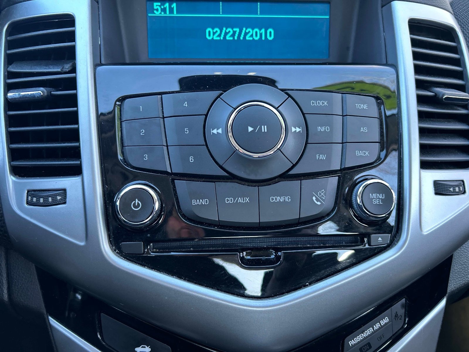 Used 2015 Chevrolet Cruze LT image 27