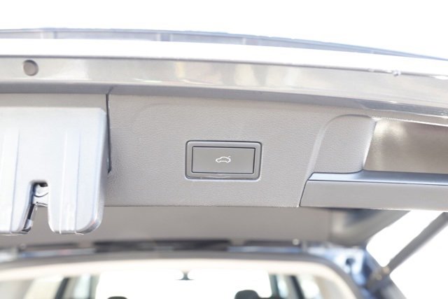 Used 2024 Volkswagen Atlas SE image 8