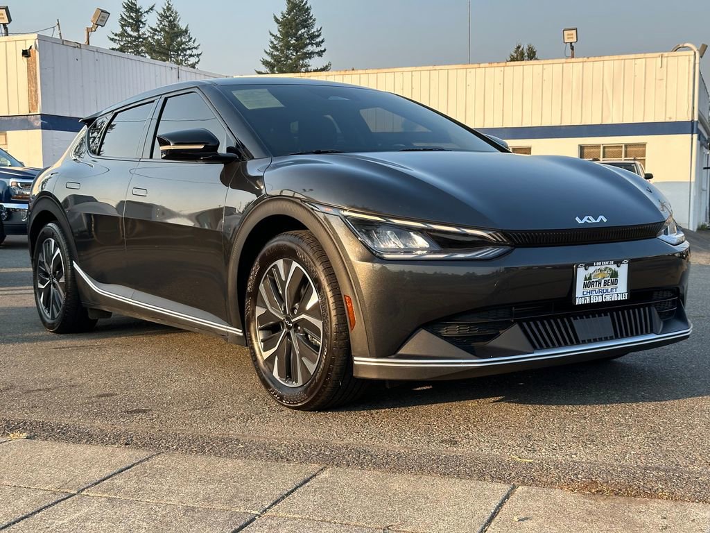 Used 2023 Kia EV6 Light image 4