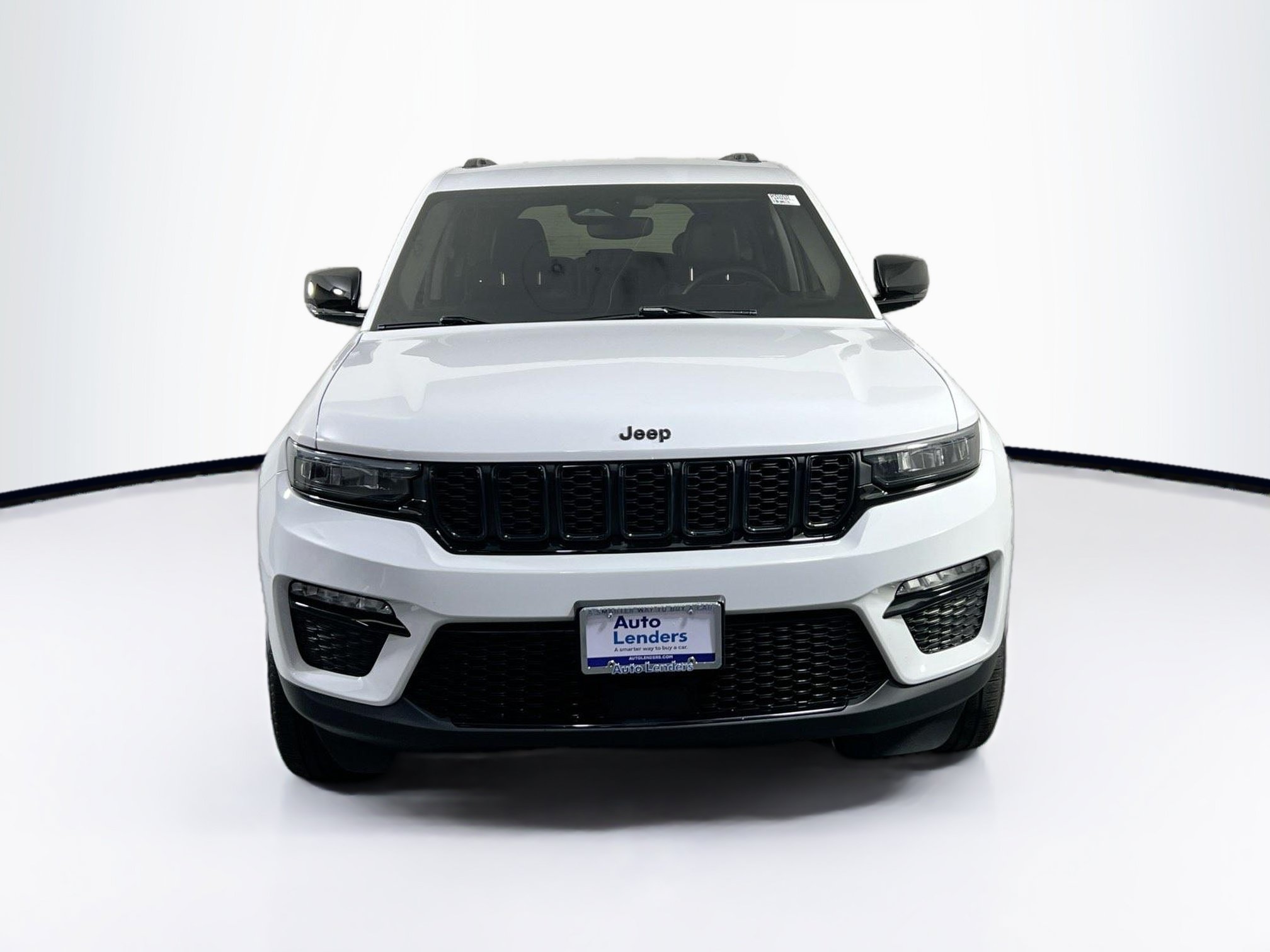 Used 2023 Jeep Grand Cherokee Limited w/ Black Appearance Package AWD/4WD image 2