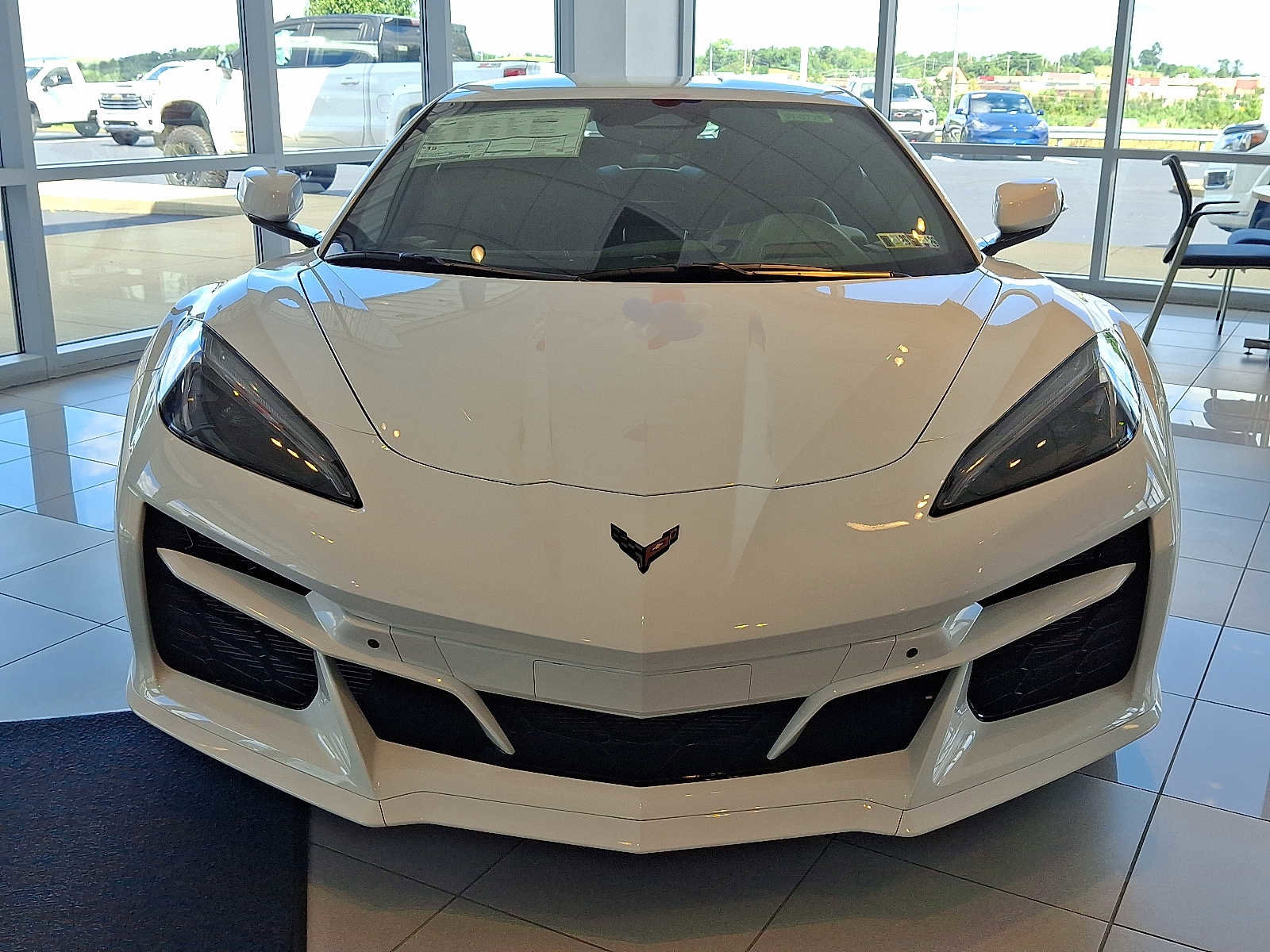 New 2025 Chevrolet Corvette E-Ray image 2