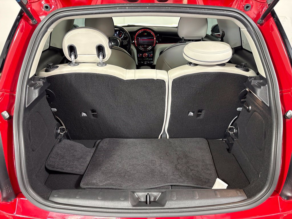 Certified 2024 MINI Cooper 2-Door Hardtop w/ Signature Upholstery Package FWD image 25