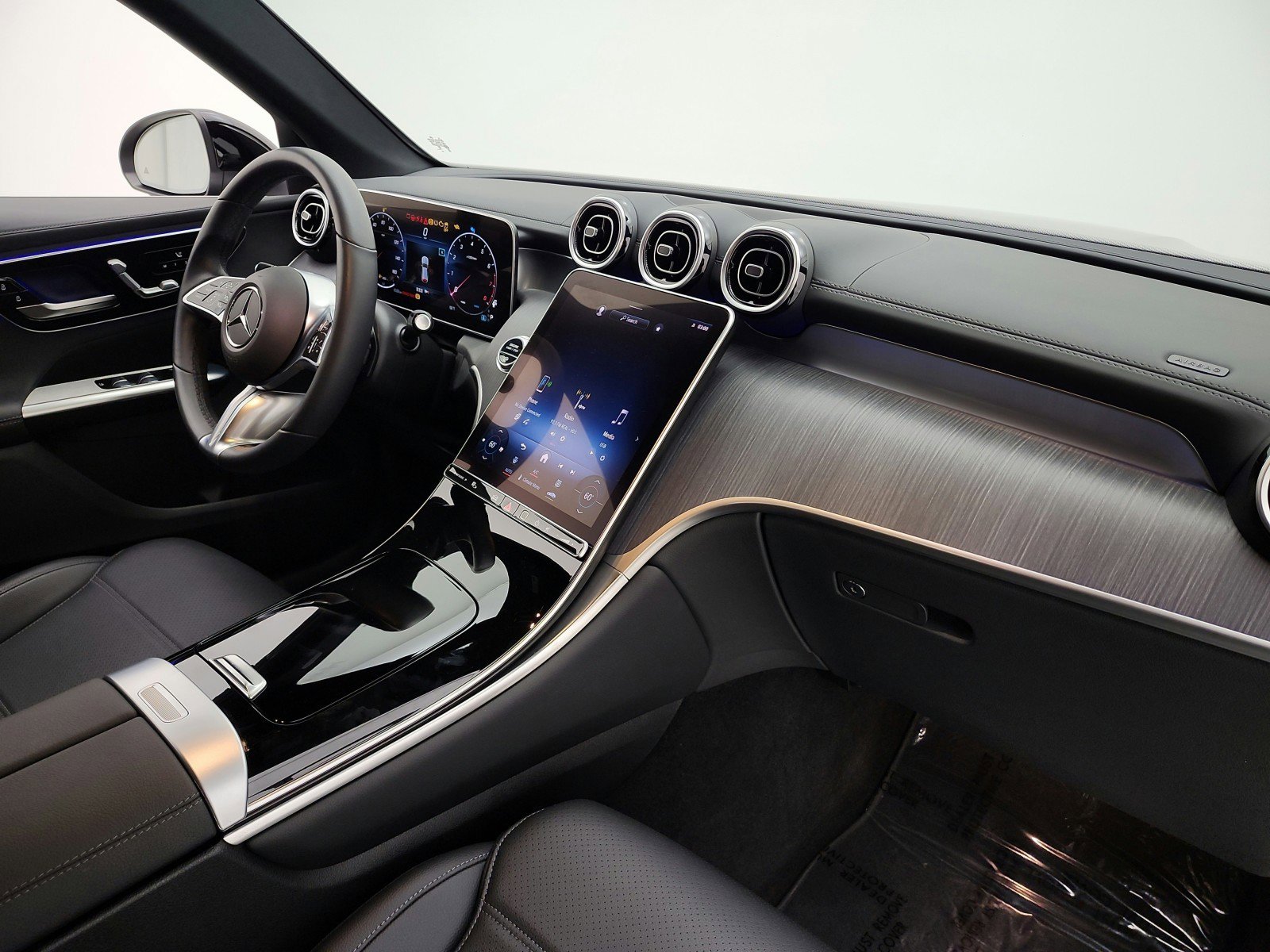 Certified 2024 Mercedes-Benz GLC 300 image 19