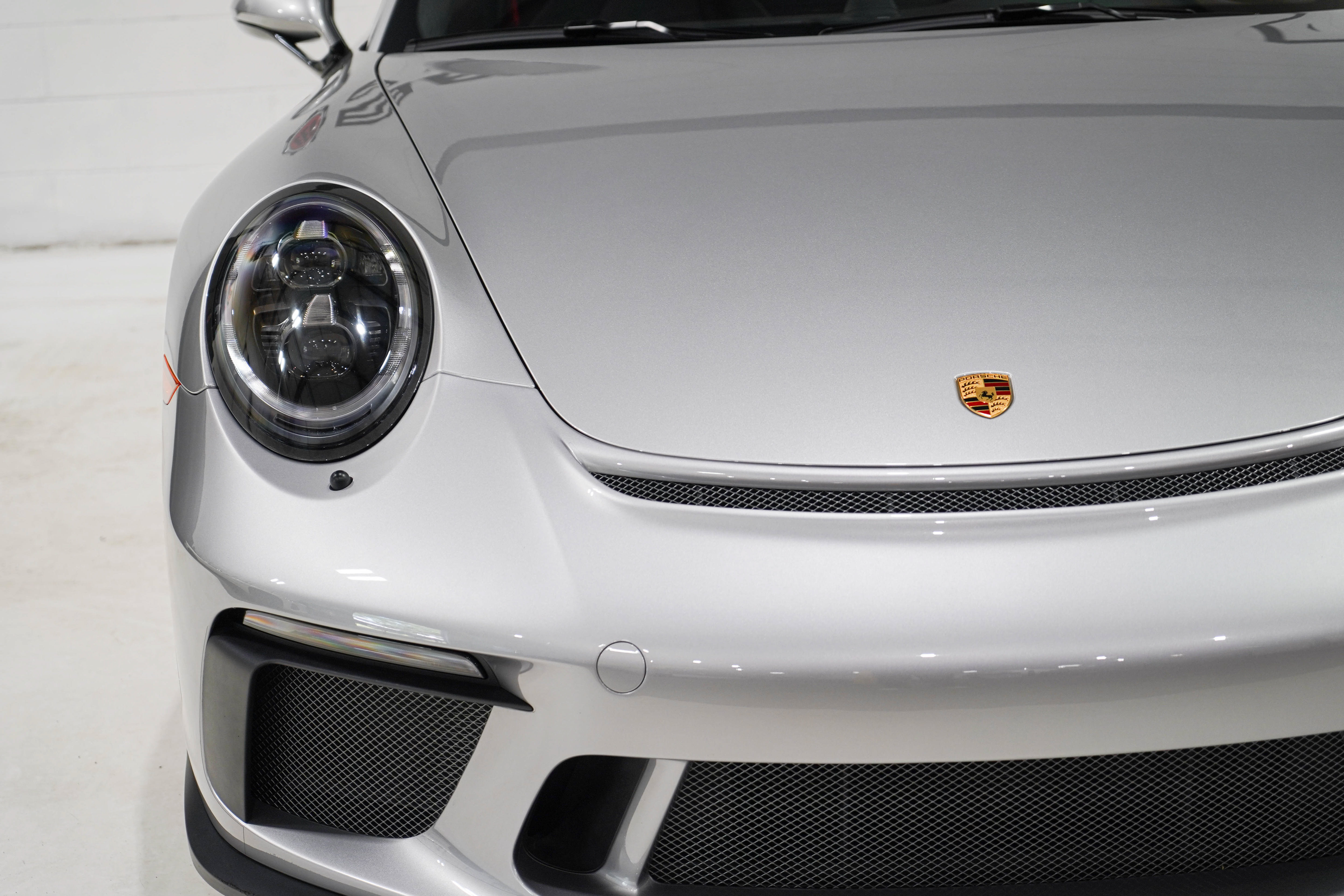 Used 2018 Porsche 911 GT3 RWD image 28