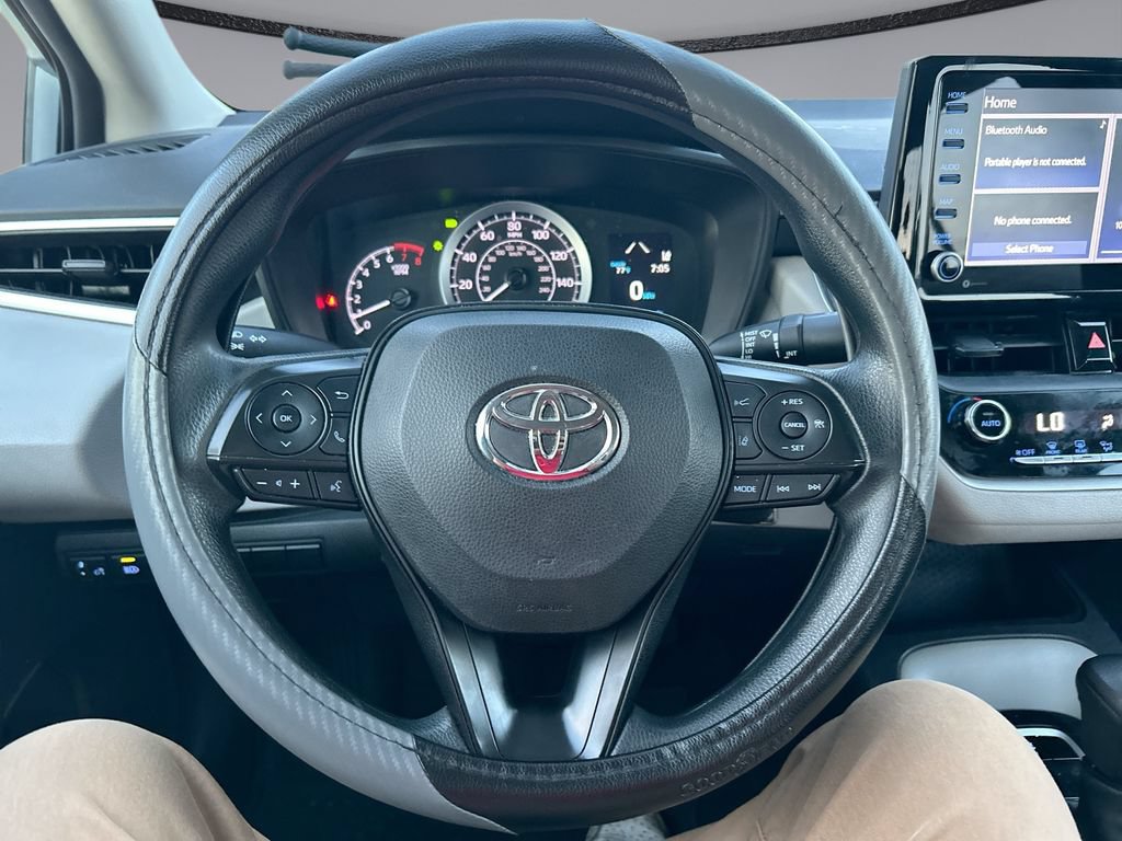 Used 2022 Toyota Corolla LE FWD image 14
