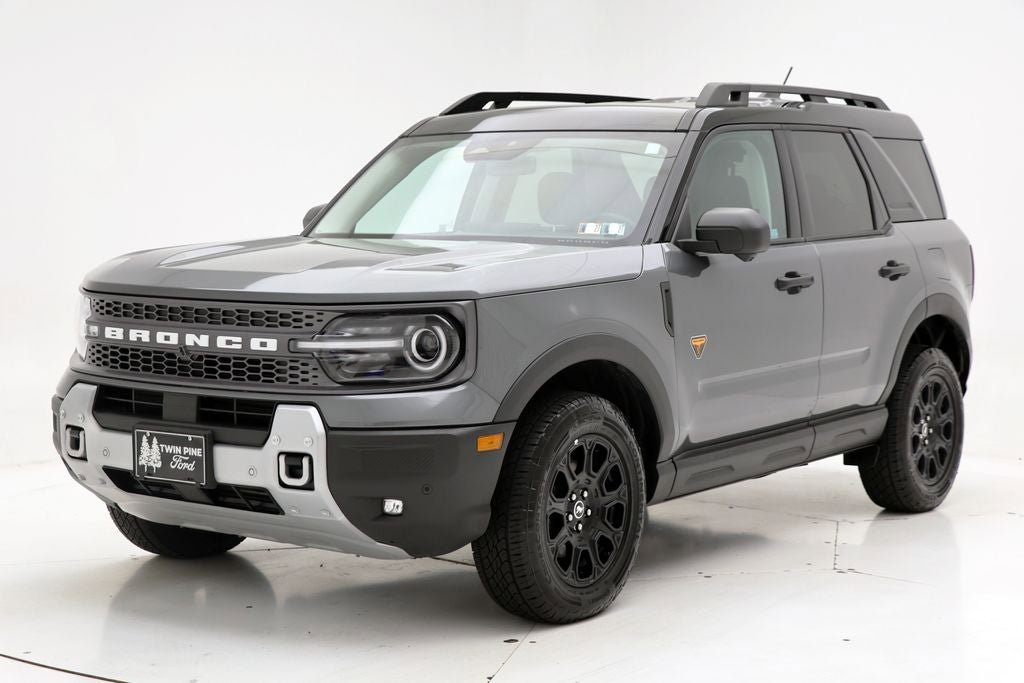 Used 2025 Ford Bronco Sport Badlands AWD/4WD image 2