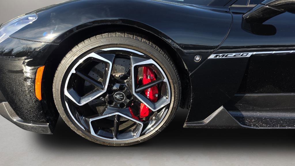 Used 2022 Maserati MC20 Coupe image 16