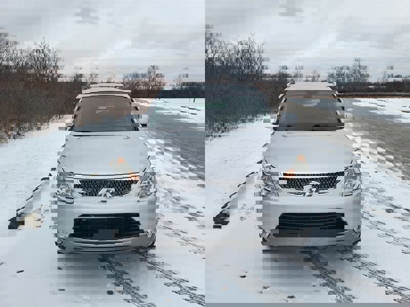 Used 2011 Hyundai Veracruz Limited w/ Navigation Pkg 3 image 4