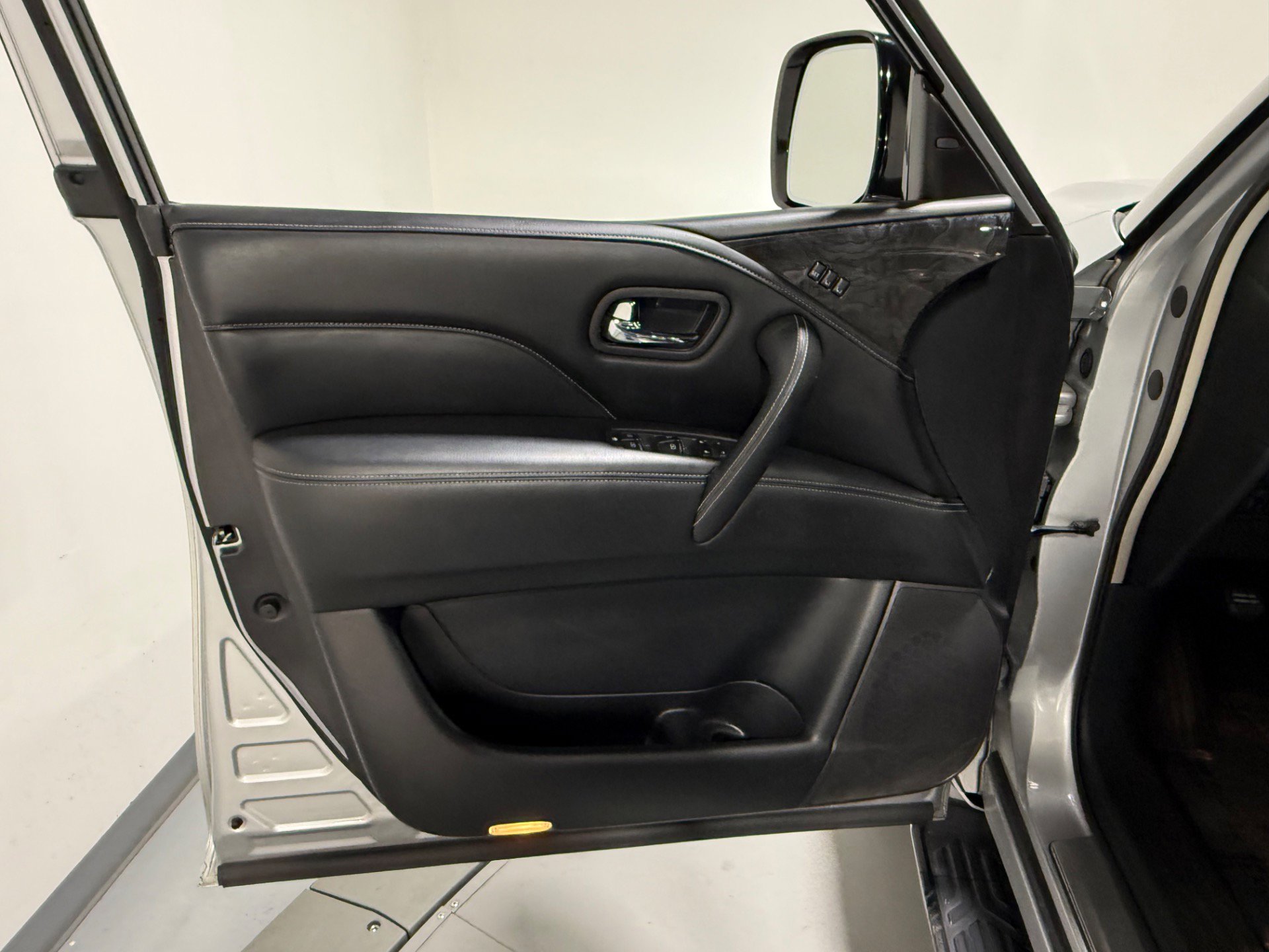 Used 2020 INFINITI QX80 Luxe w/ Proassist Package image 16