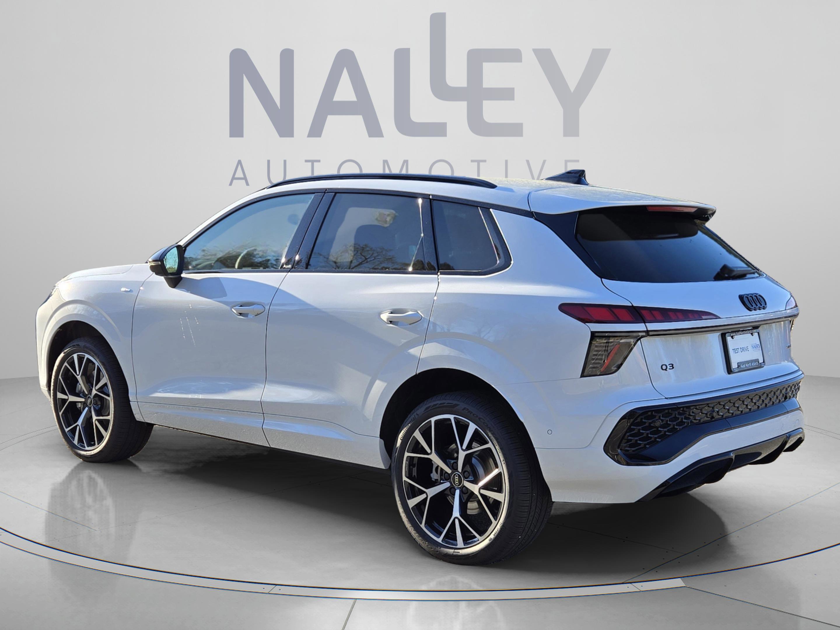 New 2026 Audi Q3 quattro 2.0T image 3