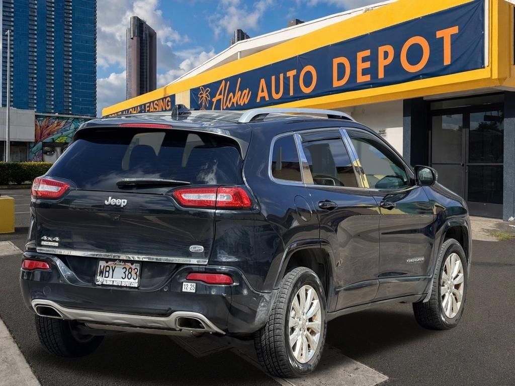 Used 2017 Jeep Cherokee Overland w/ Technology Group AWD/4WD image 5
