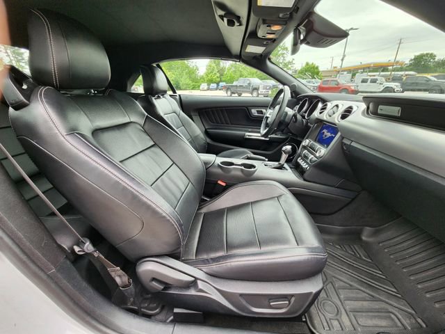 Used 2022 Ford Mustang Premium RWD image 9