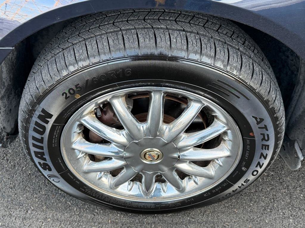 Used 2002 Chrysler Sebring Limited image 12