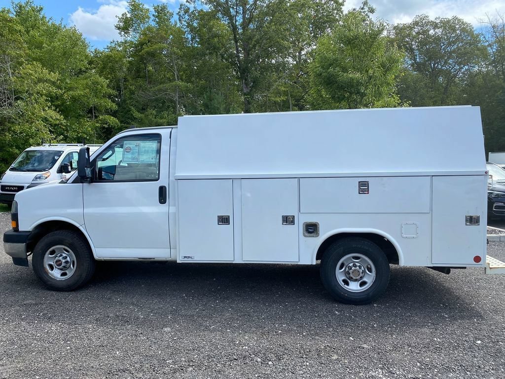 Used 2022 GMC Savana 3500 w/ Power Convenience Package RWD image 9