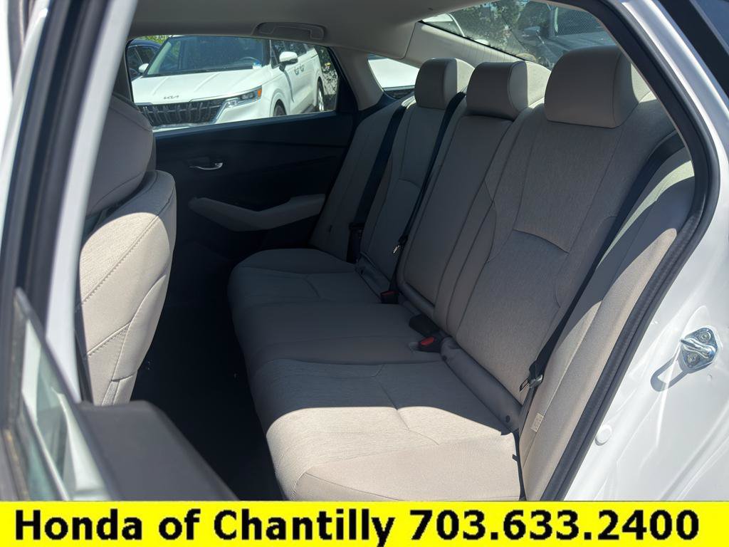 Used 2025 Honda Accord SE image 25