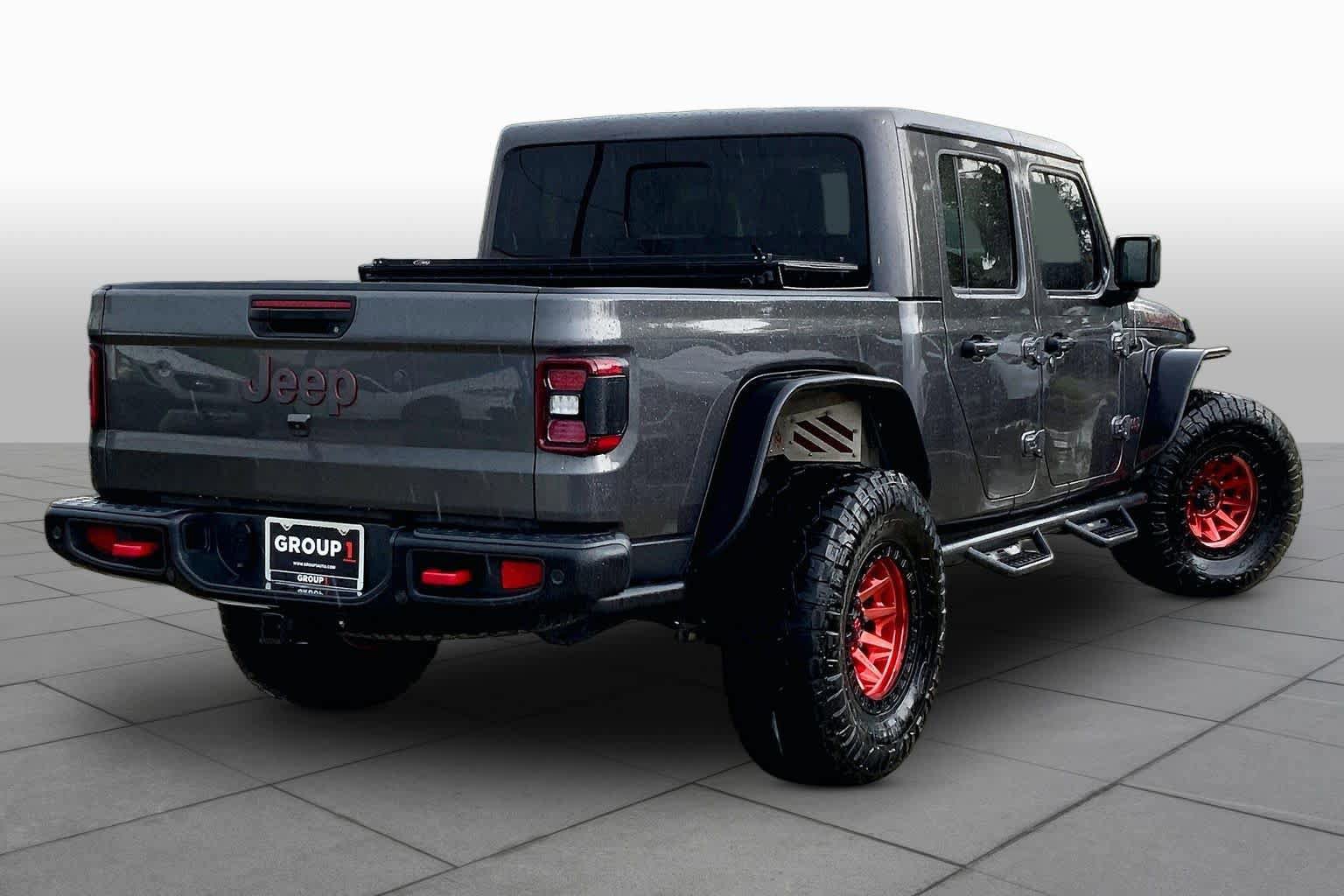 Used 2021 Jeep Gladiator Rubicon w/ Cold Weather Group AWD/4WD image 10