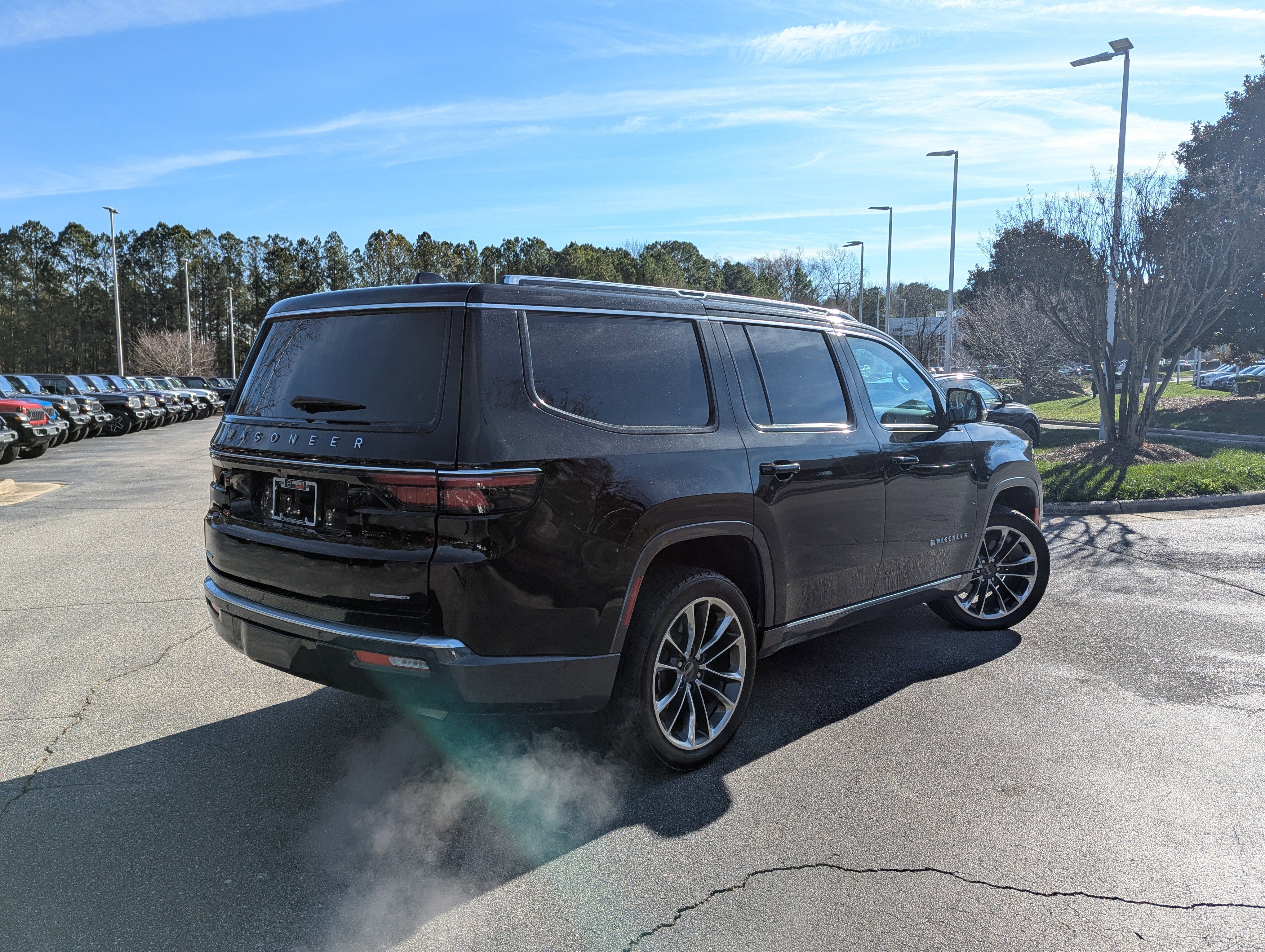 Used 2022 Jeep Wagoneer Series III w/ Premium Group I image 5