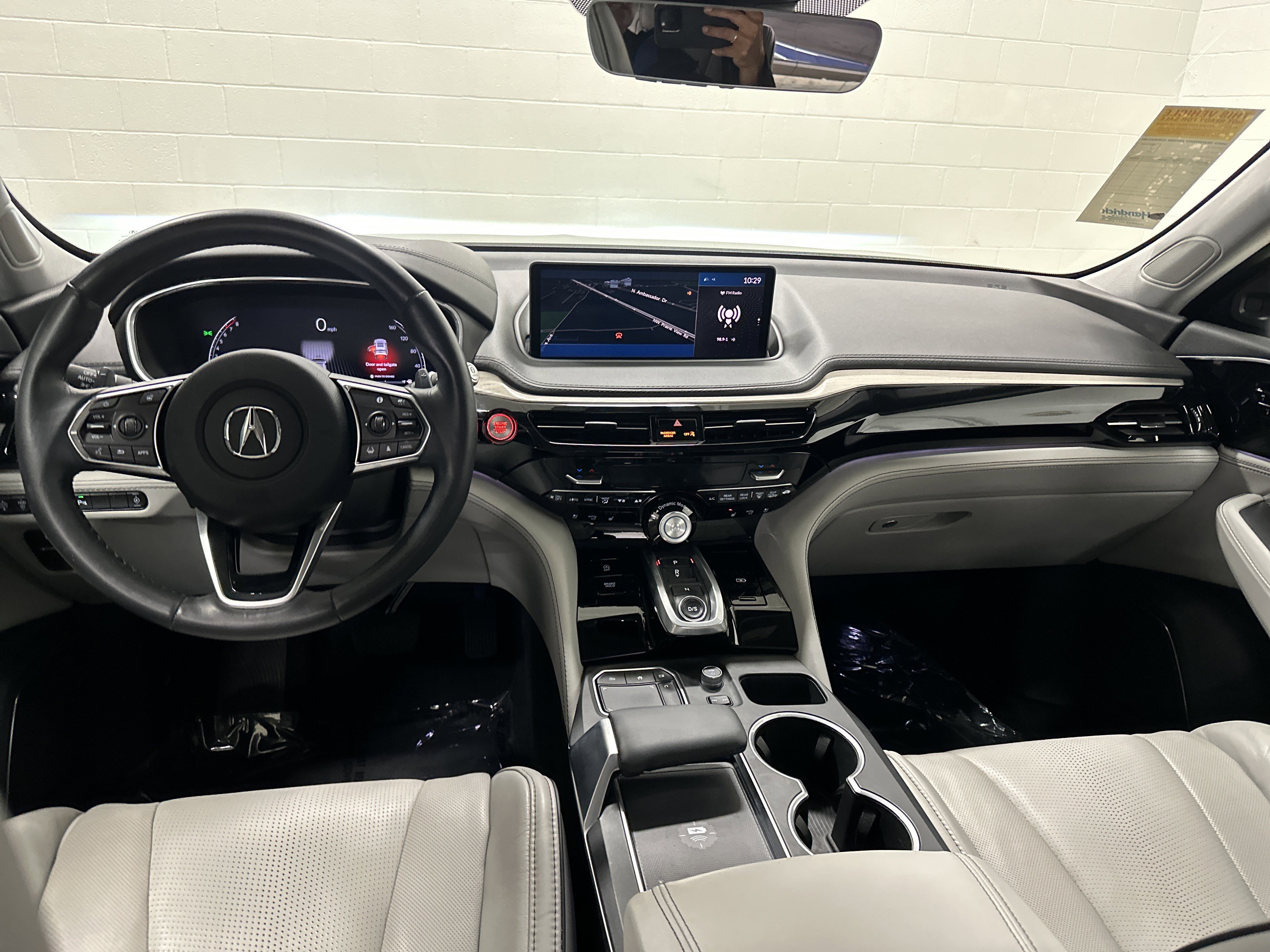 Used 2023 Acura MDX SH-AWD w/ Advance Package image 29