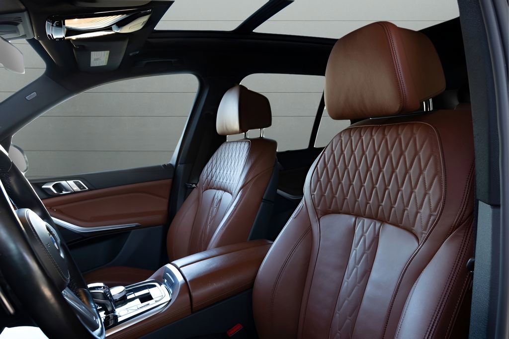 Used 2022 BMW X5 xDrive40i w/ M Sport Package AWD/4WD image 42