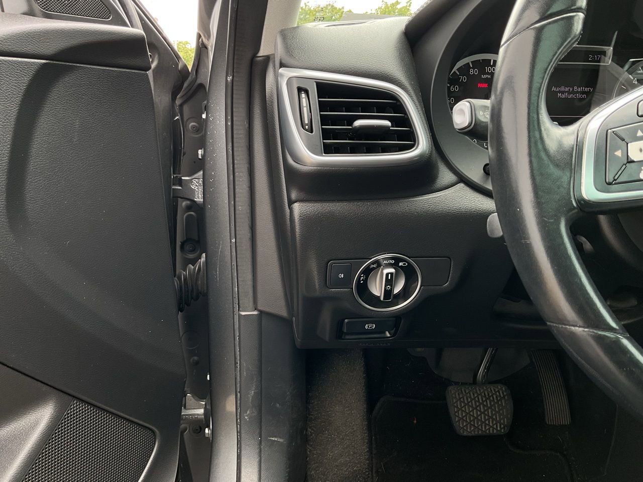 Used 2018 INFINITI QX30 image 27