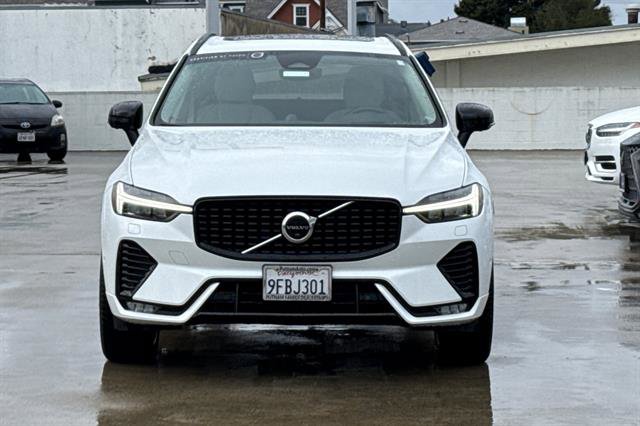 Certified 2023 Volvo XC60 B6 Ultimate w/ Protection Package Premier image 8
